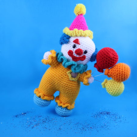 Free clown amigurumi crochet pattern doll
