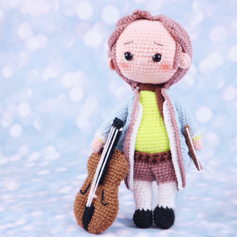 Bach Musical Composer Amigurumi Doll - Free Crochet Pattern