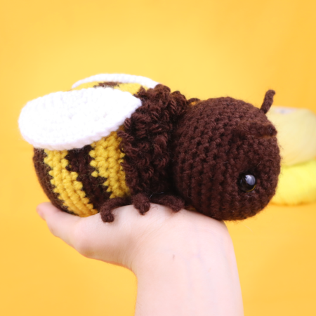 Free bee amigurumi crochet pattern