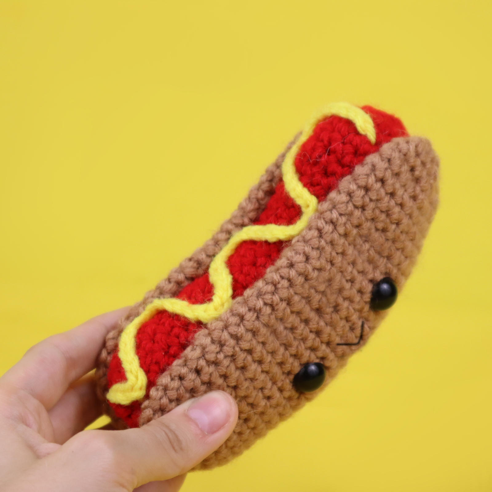 free hotdog amigurumi crochet pattern