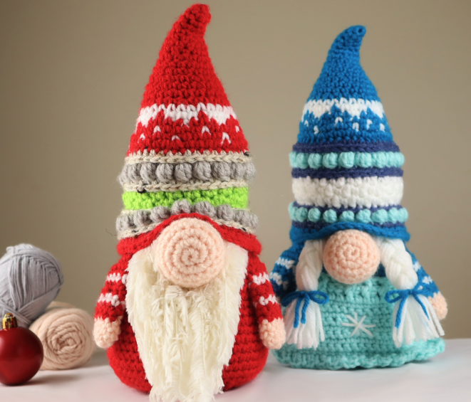 Free gnome christmas gonk female male amigurumi crochet pattern