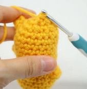 Scraptacular Cat Amigurumi - Free Crochet Pattern - StringyDingDing