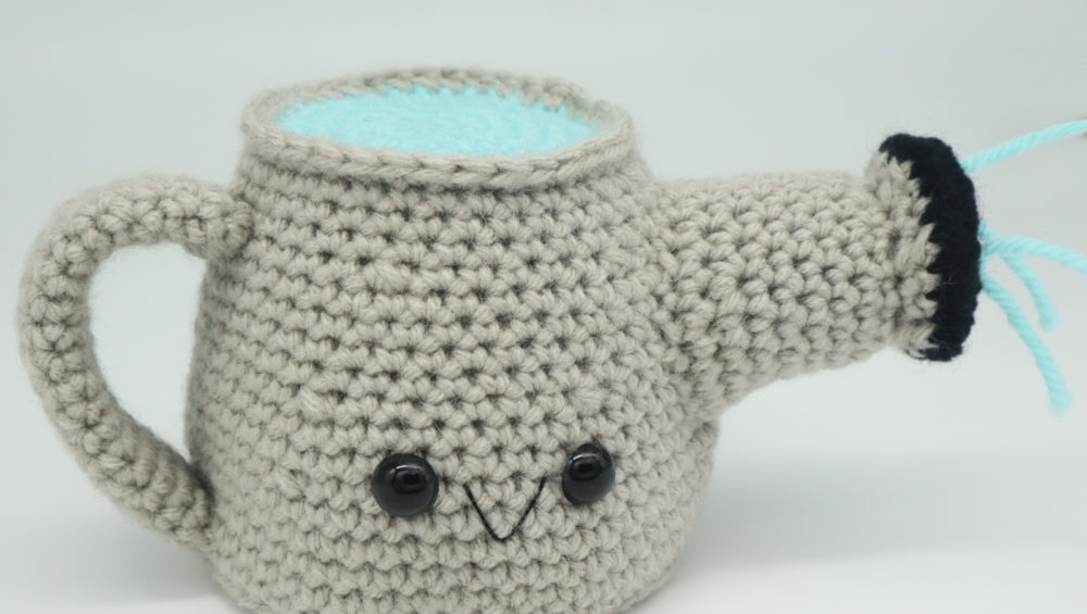 Free watering can crochet pattern