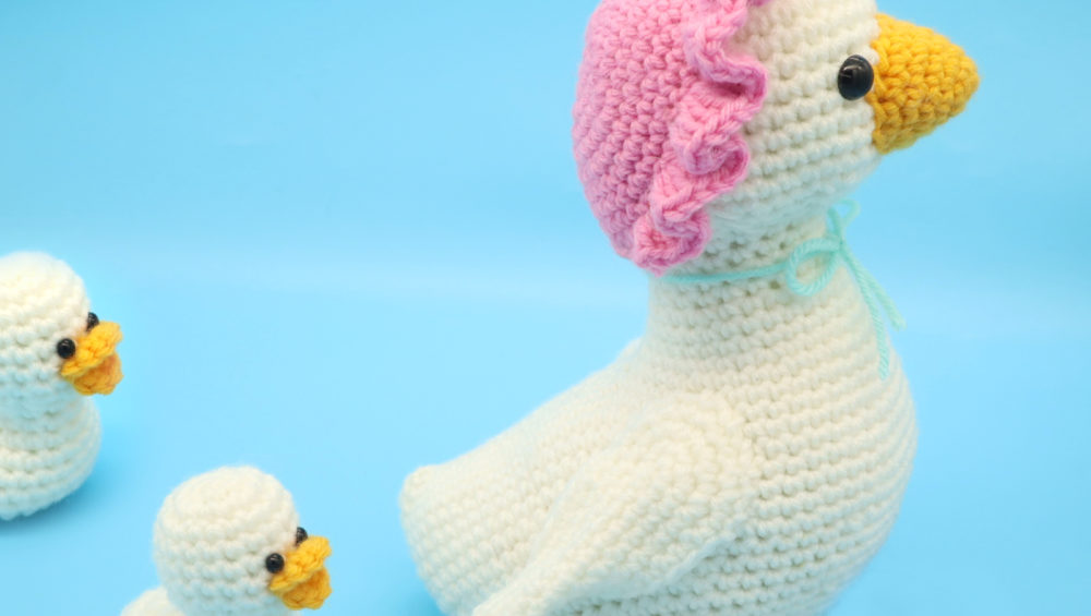 free mother goose amigurumi crochet pattern