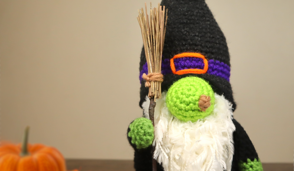 Free Halloween Gnome Witch Crochet Pattern Amigurumu