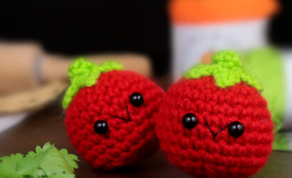 Free tomato amigurumi crochet pattern