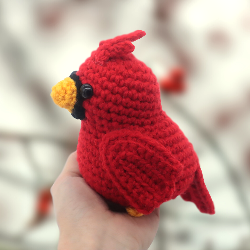 Free cardinal amigurumi crochet pattern