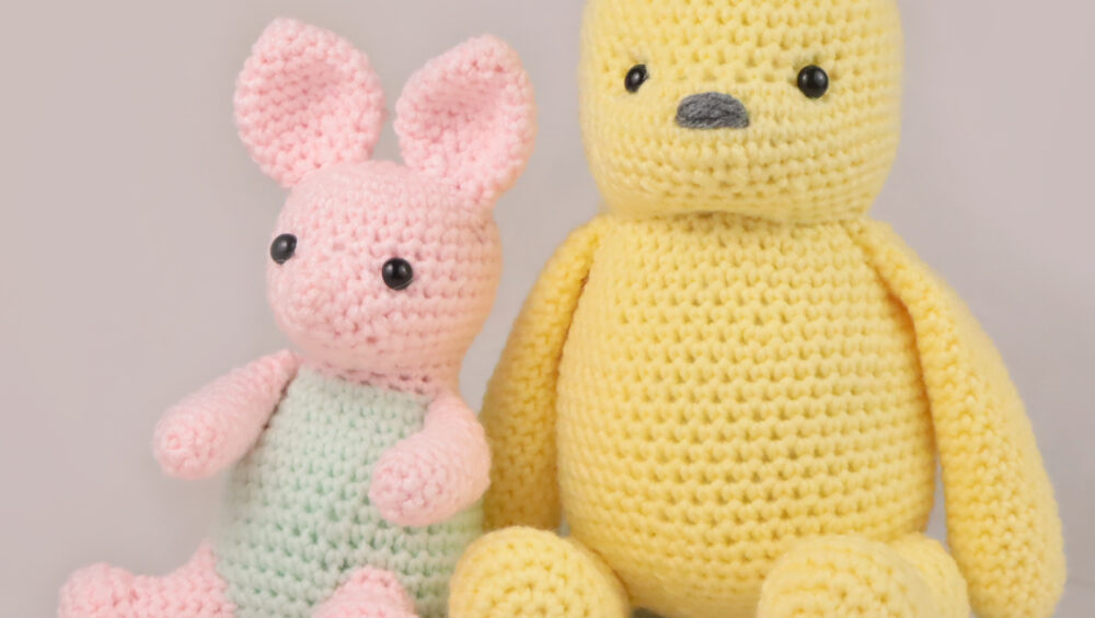 Free classic winnie the pooh and piglet amigurumi crochet pattern